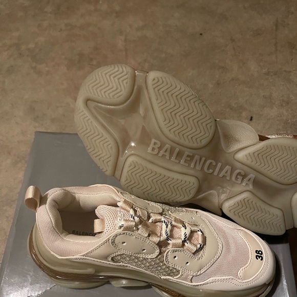 I’m selling them because I can’t fit them - Picture 2 of 2